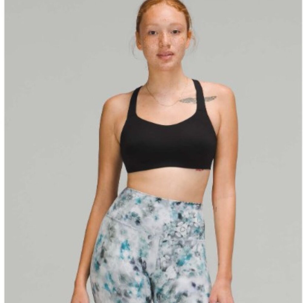 Lululemon Adapt and Align Bra *Light Support 34E Black